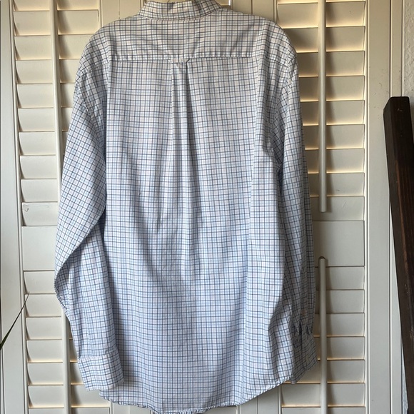 Izod Men's Light Blue Plaid Button Down Shirt - Picture 4 of 7